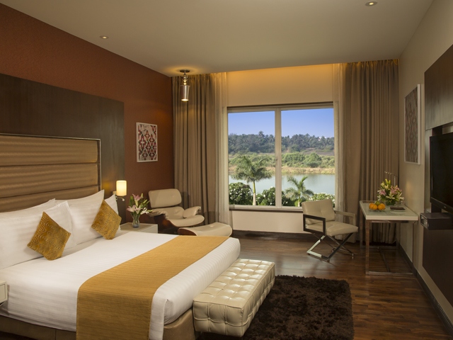 superior king 640x480-300x225.jpg